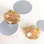 NEW*スパンコール・ビーズ刺繍ピアス**琥珀***