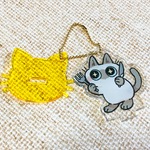 ゆるシャムちゃんのアクリルフィギュア（おいしいver.）