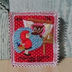 切手のような刺繍ブローチ〜赤ずきん特集〜