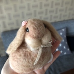 羊毛フェルト ロップイヤー うさぎ ベージュ