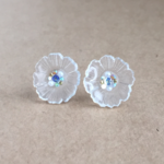 クリアフラワーピアス