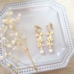 Three flower pearl イヤリング/ピアス