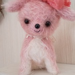 ピンクのお座りワンちゃん