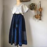 藍染パッチのロングスカート