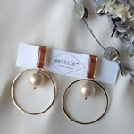 ゴールドフープとコットンパールのピアス/イヤリング