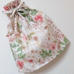 1点のみ♬ 35x30cm超 大人可愛い❤ 巾着 リバティ 【 Irma イルマ 】裏布＆10cmマチ付き！ 共布巾着紐 バッグinバッグ お着替えバッグ ◎スモークピンク