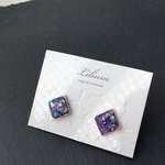 ひし形のチタンピアス