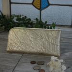 5月15日の長財布、1日1作。本日はゴールドエレファント型押の牛革のお財布(1日1作は限定1本で再販なしとなります。)ラウンドファスナー長財布　