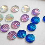 New！３０個★人魚のうろこ　アクリルカボション　３色