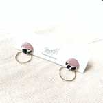 【人気】牛柄カボションピアス くすみピンク
