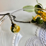 ミモザのアンティーク風 ハーバリウムネックレス