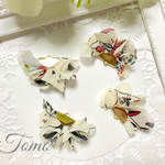 【4個入り】ホワイト①  フラワー  タッセル  花びら  お花  モチーフ♡ #30916