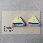 lime  yerrow×triangle刺繍ピアス