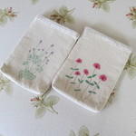 C様オーダー品　　ハーブ刺繍の御朱印帳ポーチ