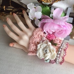 ★ 花摘み娘の 薔薇 と パール いっぱいの サマーバングル ブレスレット ★ レース編み。リバーシブル