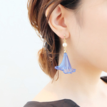 【期間限定再販】クラゲ花びらとヴィンテージパールのイヤリング・ピアス
