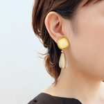 【Fair-14】【１点のみ】ヴィンテージボタンとゴールドドロップのイヤリング・ピアス
