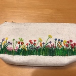 手刺繍ポーチ
