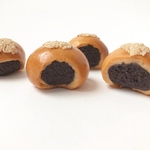 本物パン♪かじりかけあんぱん（けしの実・こしあん）　ブローチorマグネット