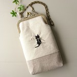 猫の刺繍 がま口スマホポーチ  コットンパール (コットンリネン)   