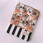猫いっぱいのふかふかタブレットケース