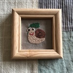 かたつむりの刺繍ミニ額