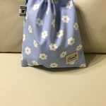 20×17 巾着袋 水色に白いお花