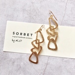 新作✴︎高品質 4 triangle gold pierce/14kgfフック