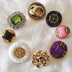 【70】 Colorful import vintage ボタン8pcs set