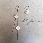 シェル　フラワー　ピアス