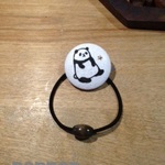 〔 受注制作 〕再販×３ 可愛い パンダ の ヘアゴム ( くるみ ボタン ヘアゴム ・ 何か ( 星 ) を 見つめる パンダ )
