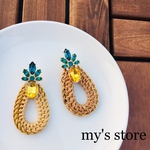 パイナップルラタンのピアス