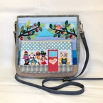 【オーダー品】羊毛刺繍のショルダーバッグ～森の中のおもちゃ屋さん～