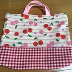 大きめ さくらんぼ柄 レッスンバッグ 女の子 入学 入園