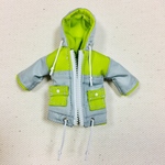 マウンテンパーカー風ウェア(グレー×黄緑)<適応サイズ:オビツ11、ねんどろいどどーる>