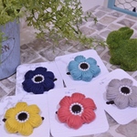 差し色に✨アネモネの花ゴム  (ブローチ)