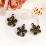 【g0948-1】お花のパーツ　約30個入り