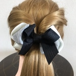 モノトーンの大人可愛いヘアリボン ポニーフック  黒×白×グレー