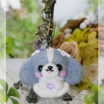 ご予約品*イニシャルH*羊毛シーズーキーホルダー