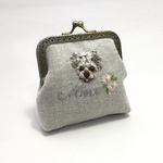 jiji様オーダー品☆犬の手刺繍でがま口ポーチ