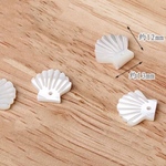 2個 天然素材♪ カラーシェルのさざれビーズ/ シェルパーツ/ラウンド/貝/海/マリン/アクセサリー/パーツ/材料