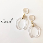 ホワイトパール×クリア変形フープピアス／イヤリング