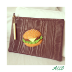 I ♥︎ hamburger cluch bag (茶色)