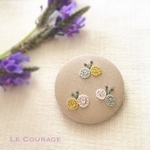 チョウの刺繍ブローチ(黄)