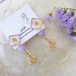 本物のお花使用💐押し花を閉じ込めたやさしげパープルな2wayピアスA