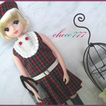 22cmドールサイズ　リカちゃんサイズ 　赤いチェックのワンピース　ラスト