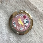 刺繍のバッグハンガー オカメインコ