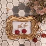 #838 うるうるチェリーピアス