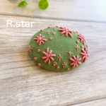 キュートなピンク花 刺繍ブローチ