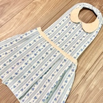 【イニシャル入れ可能】水色の小花柄ドレスエプロン